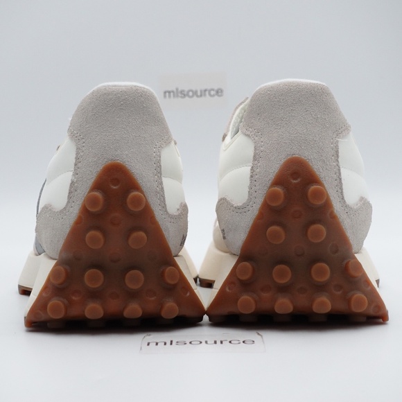 NEW Size 9 Women's New Balance 327 Sneakers U327LT Moonbeam/Shadow Grey - Picture 5 of 10